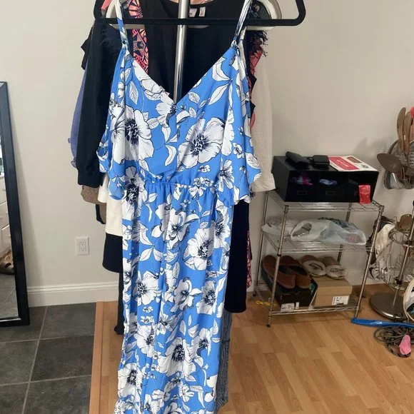 Vintage floral off shoulder blue / white floral jumpsuit (L) - Picture 3 of 6